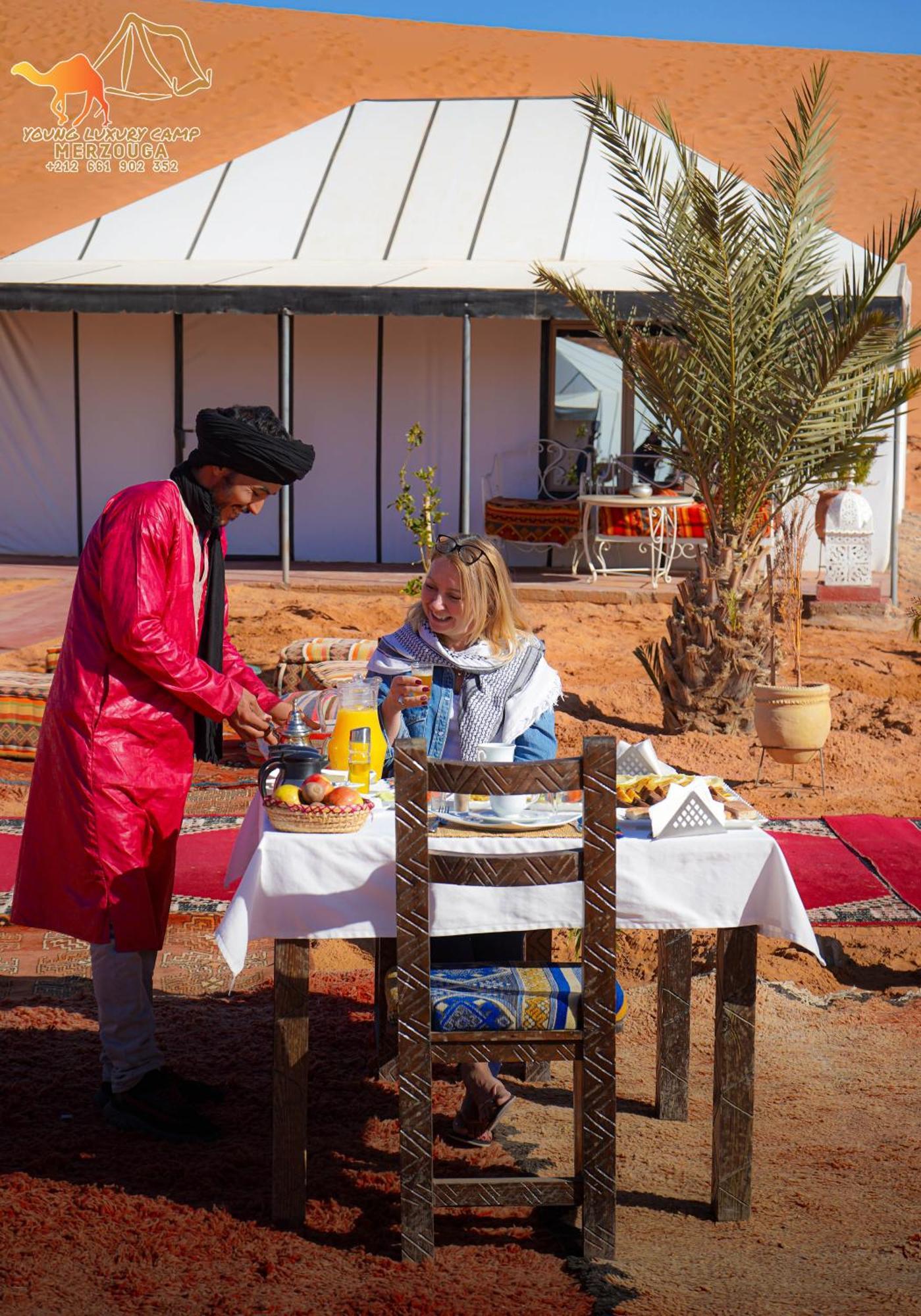 Young Luxury Camp Merzouga Eksteriør billede