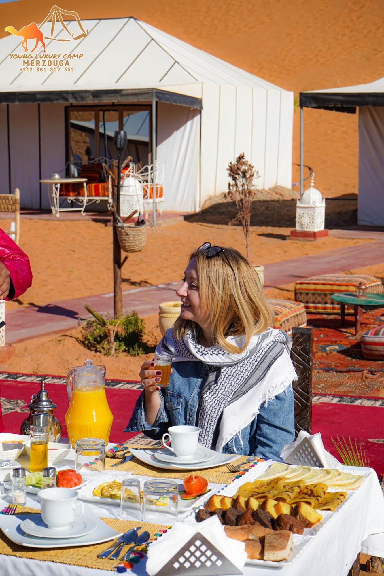 Young Luxury Camp Merzouga Eksteriør billede