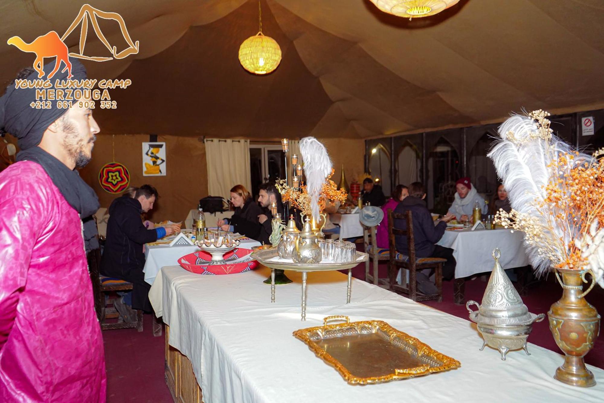 Young Luxury Camp Merzouga Eksteriør billede